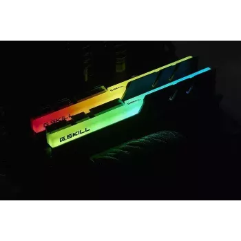 DIMM 16 GB DDR4-3000 (2x 8 GB) Dual-Kit, operačná pamäť čierna, F4-3000C16D-16GTZR, Trident Z RGB, INTEL XMP
