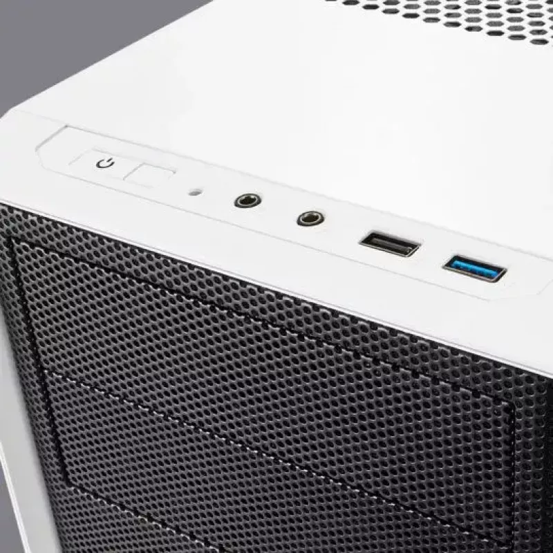 PC skriňa Fractal Design Focus G Midi Tower čierna