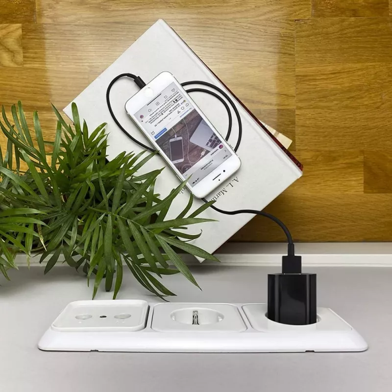 Techly kompaktná nabíjačka USB 1A európska zástrčka čierna