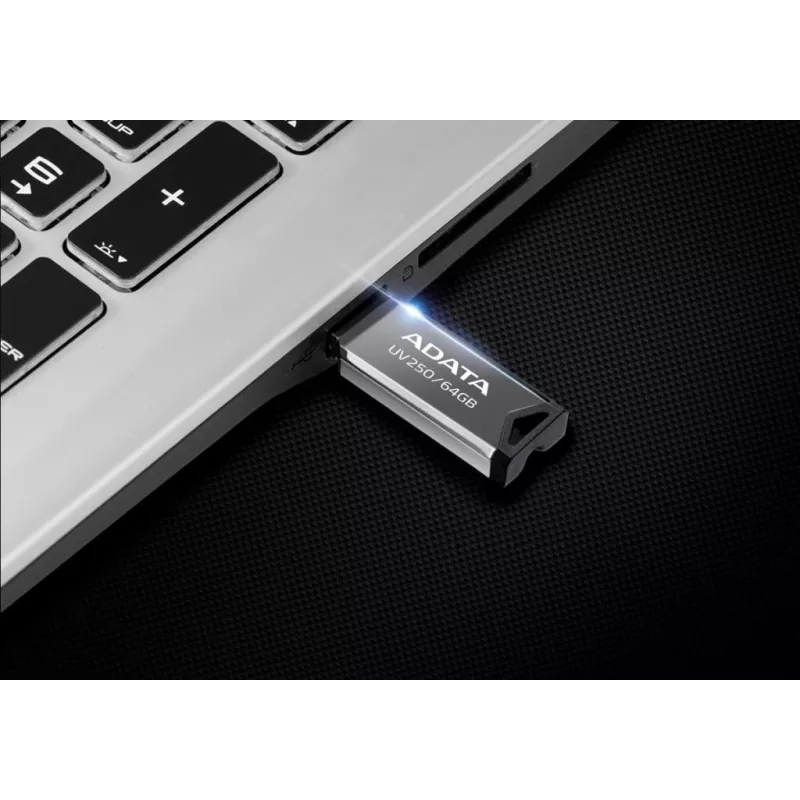 ADATA UV250 USB kľúč 32 GB USB Type-A 2.0 strieborný