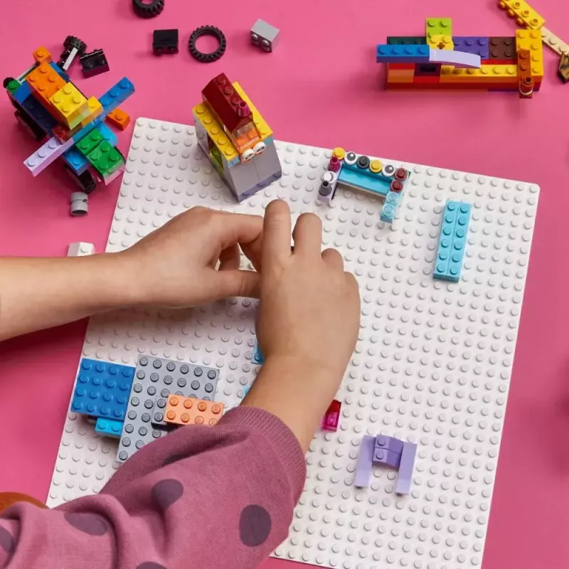 Stavebná doska LEGO 11026 — základná doska 32x32 výstupkov, biela