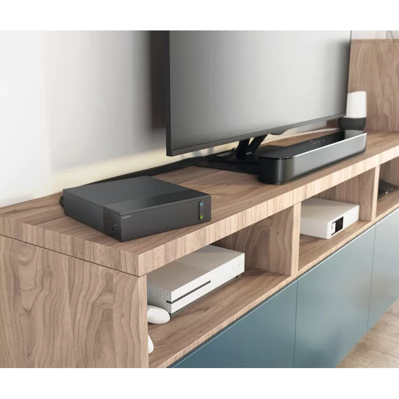 Legrand 049430 predlžovací kábel 2 m 8 AC zásuviek interiér čierny