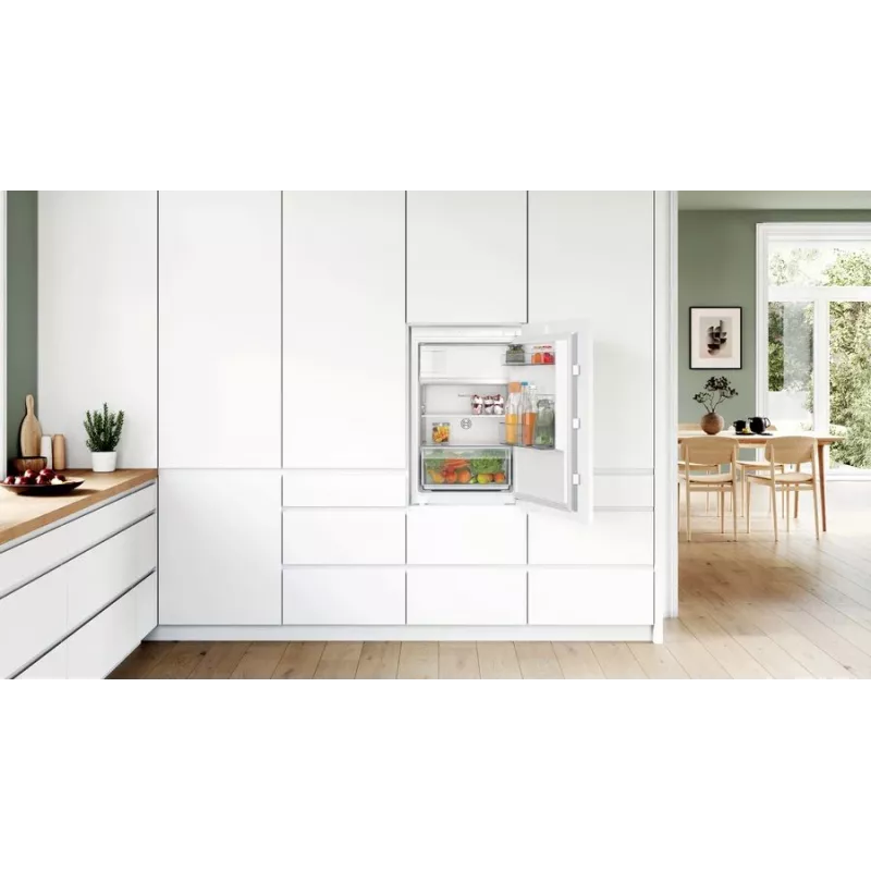 Bosch Serie 2 KIL22NSE0 chladnička s mrazničkou vstavaná 119 L biela