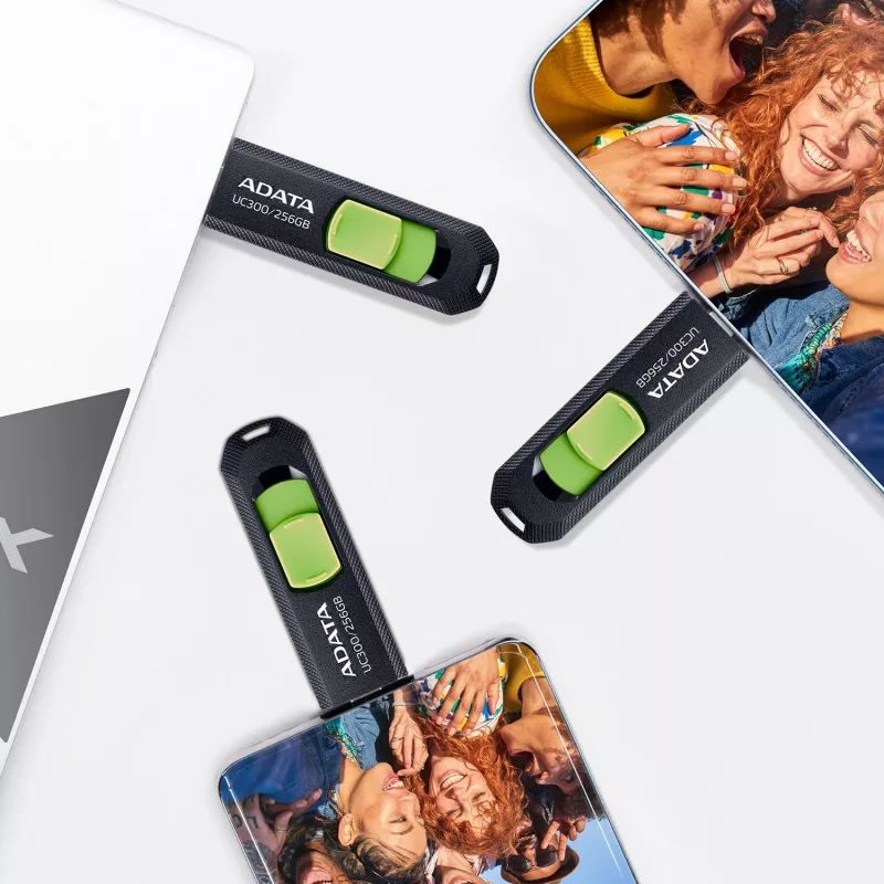 ADATA UC300 USB flash disk 32 GB USB Type-C 3.2 Gen 1 (3.1 Gen 1) čierny, zelený