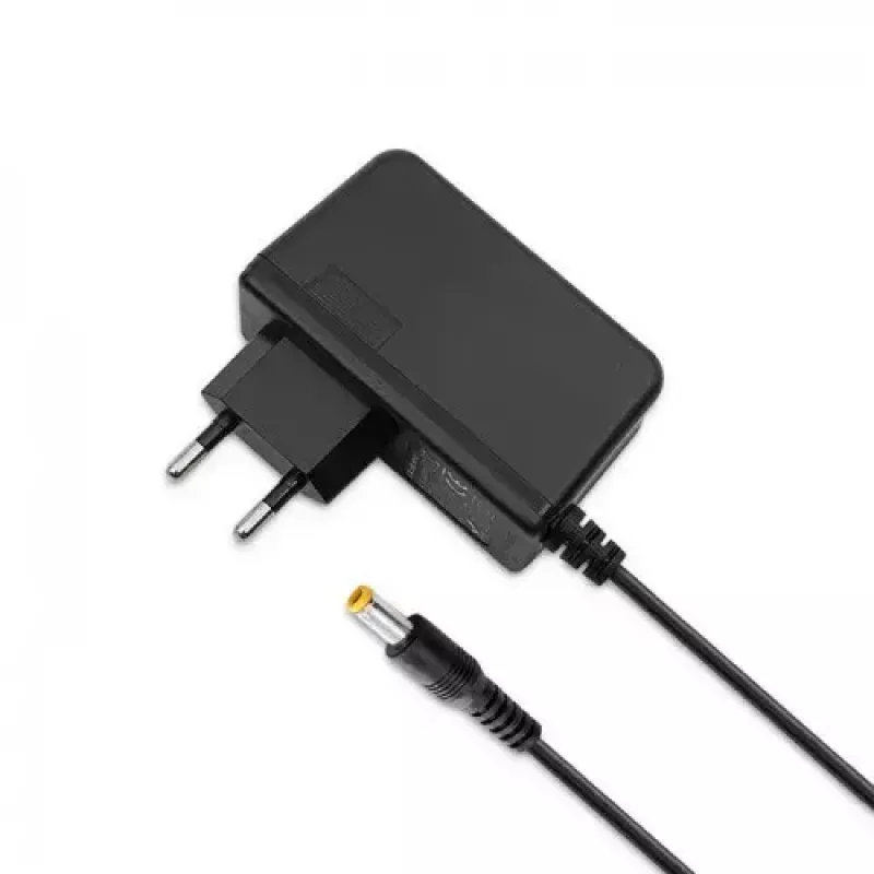 Interiérový napájací zdroj Qoltec 51028 18W čierny 220-240V