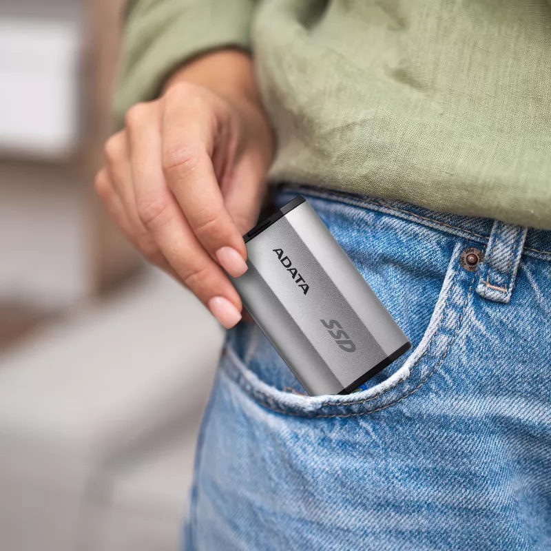 Prenosný SSD ADATA SD810 4 TB, USB Type-C, USB 3.2 Gen 2x2, 2000 MB/s čítanie/zápis, IP68 hliníkové puzdro