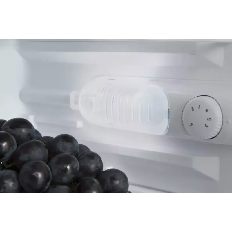 Voľne stojaca chladnička AMICA FD2015.4X(E) strieborná, 200 L, mraznička hore, LED, premeniteľné otváranie dverí