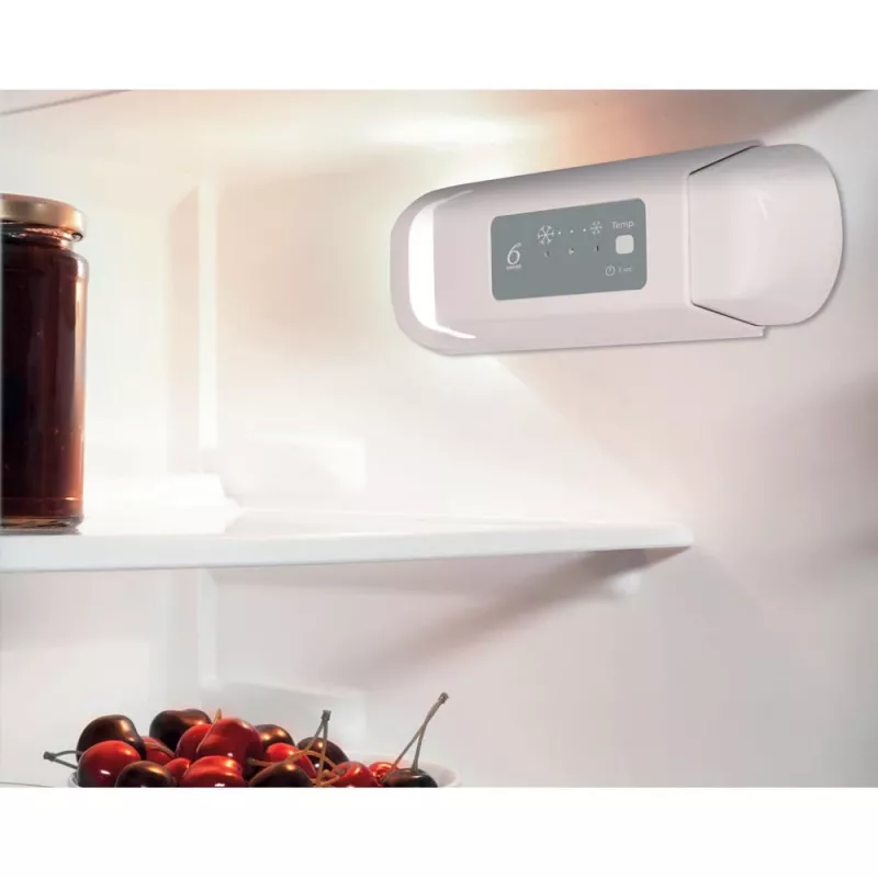 Whirlpool WBUF011 kombinovaná chladnička vstavaná 126 l