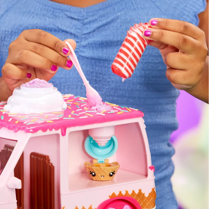 MGA Entertainment Yummiland Lipgloss Truck prívesok na bábiku