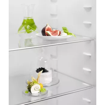Vstavaná chladnička Electrolux LRB3AE12S — 208 l, statické chladenie, premenlivé otváranie dverí, LED osvetlenie