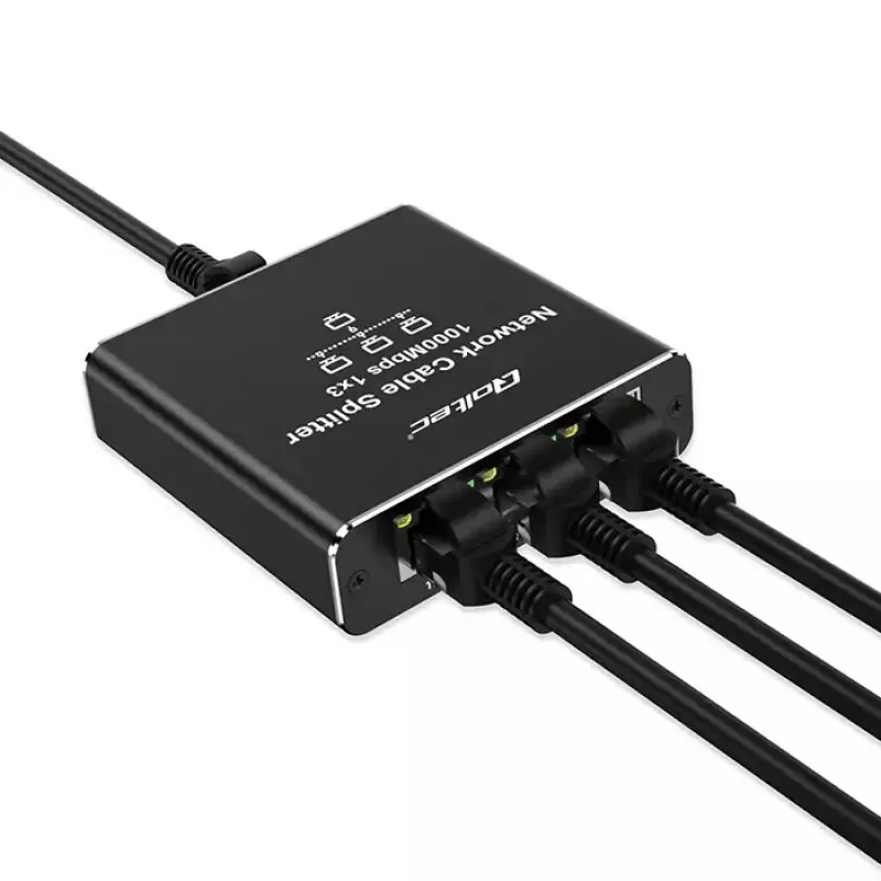 Ethernetový splitter QOLTEC 52294 1x3 RJ45 so vstupom napájania USB-C