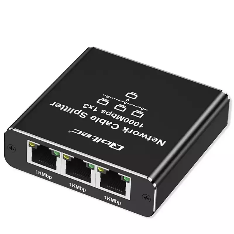 Ethernetový splitter QOLTEC 52294 1x3 RJ45 so vstupom napájania USB-C