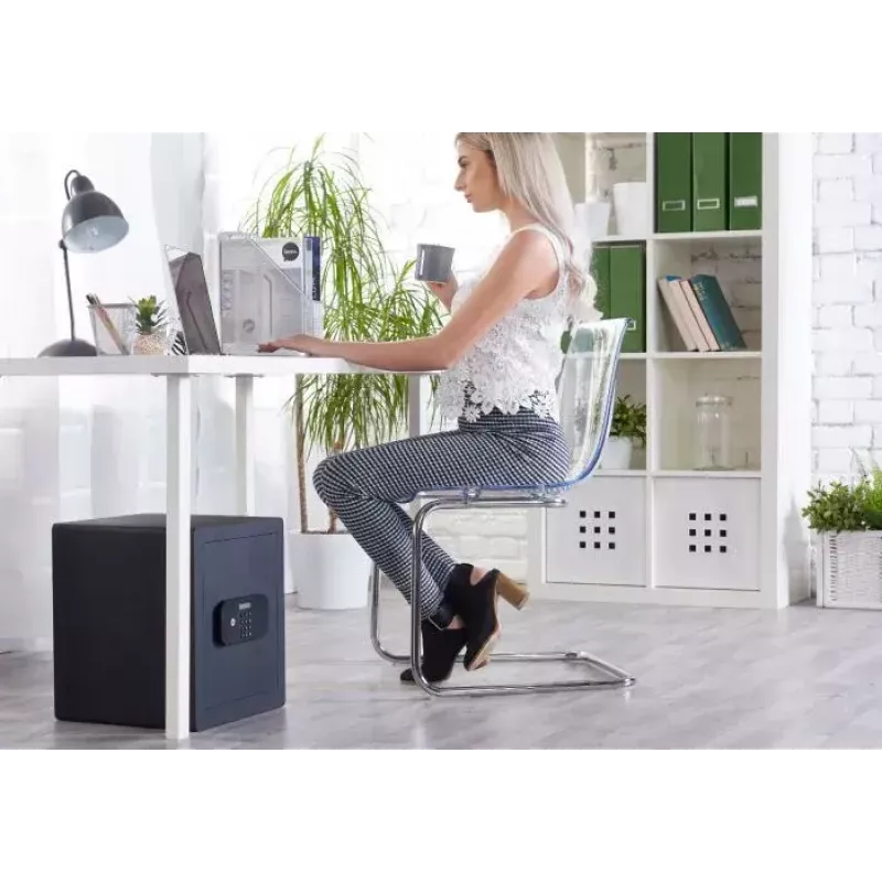 Samostatne stojaci trezor Yale YSEB/400/EB1 oceľ čierny číselný zámok