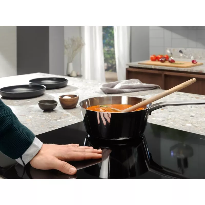 Electrolux Serie 500 EIT60433CT čierna vstavaná 60 cm indukčná varná doska 4 zóny