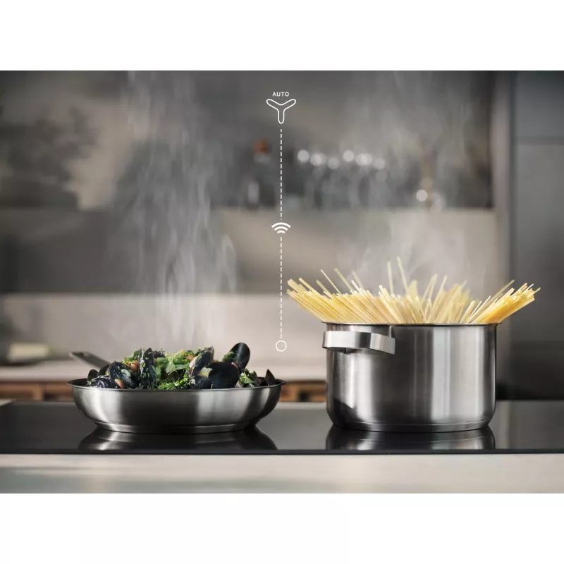 Electrolux Serie 500 EIT60433CT čierna vstavaná 60 cm indukčná varná doska 4 zóny