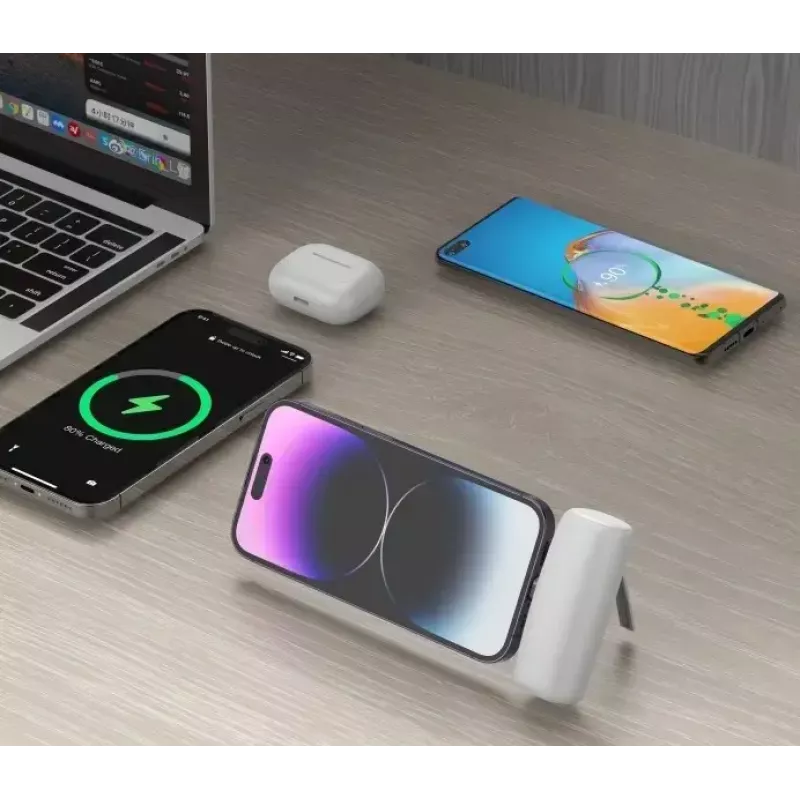 Prenosná powerbank P5 PLUG-IN 5000mAh