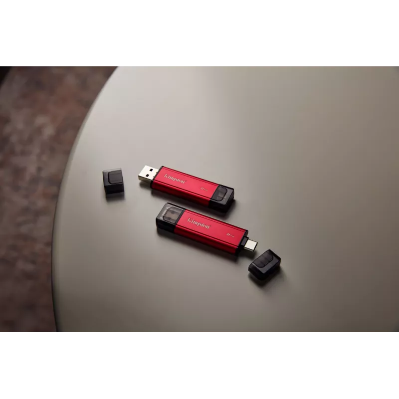 Externý SSD Kingston 2 TB Dual USB-A/USB-C, USB 3.2 Gen 2, čítanie 1050 MB/s, zápis 950 MB/s, čierna/červená
