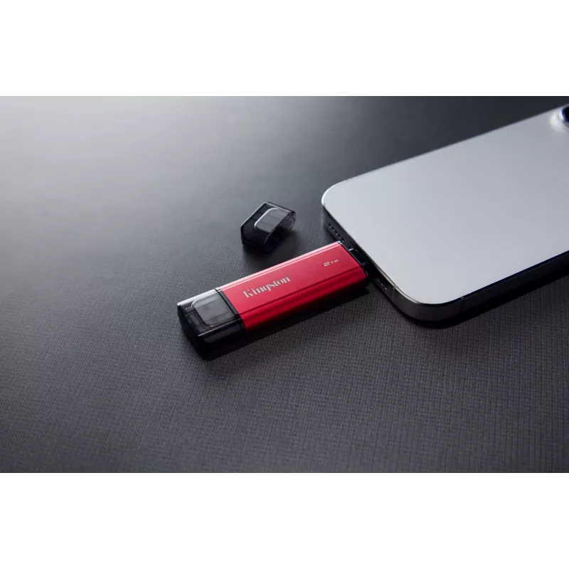 Externý SSD Kingston 2 TB Dual USB-A/USB-C, USB 3.2 Gen 2, čítanie 1050 MB/s, zápis 950 MB/s, čierna/červená