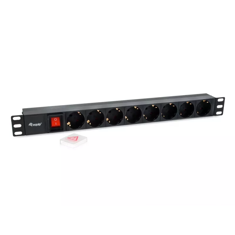 Equip 8-násobný nemecký zásuvkový blok s konektorom IEC C14