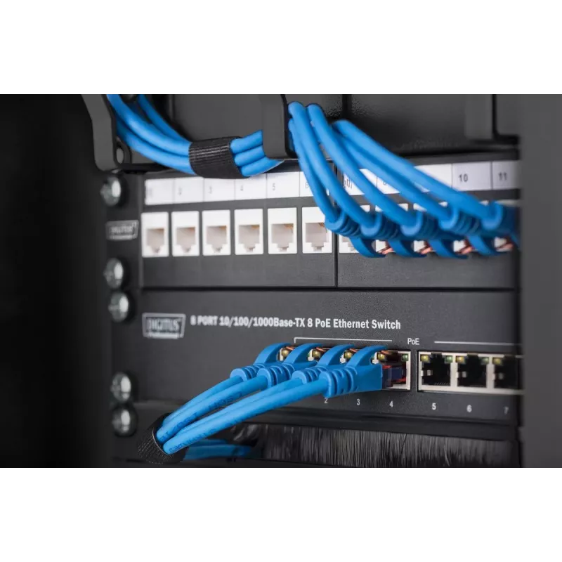 DIGITUS 10-palcový panel na vedenie káblov 1HE 3x káblové krúžky čierny