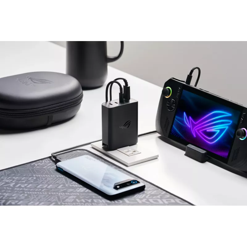 ASUS ROG 140W USB-C GaN univerzálna čierna AC rýchle nabíjanie interiér