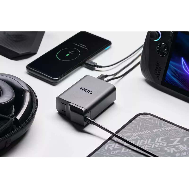 ASUS ROG 140W USB-C GaN univerzálna čierna AC rýchle nabíjanie interiér