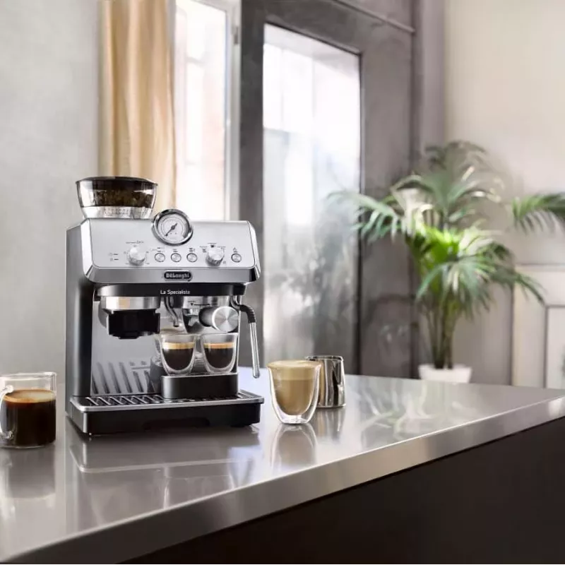 De’Longhi Dedica Arte EC9155.MB poloautomatický espresovač 2,5 L