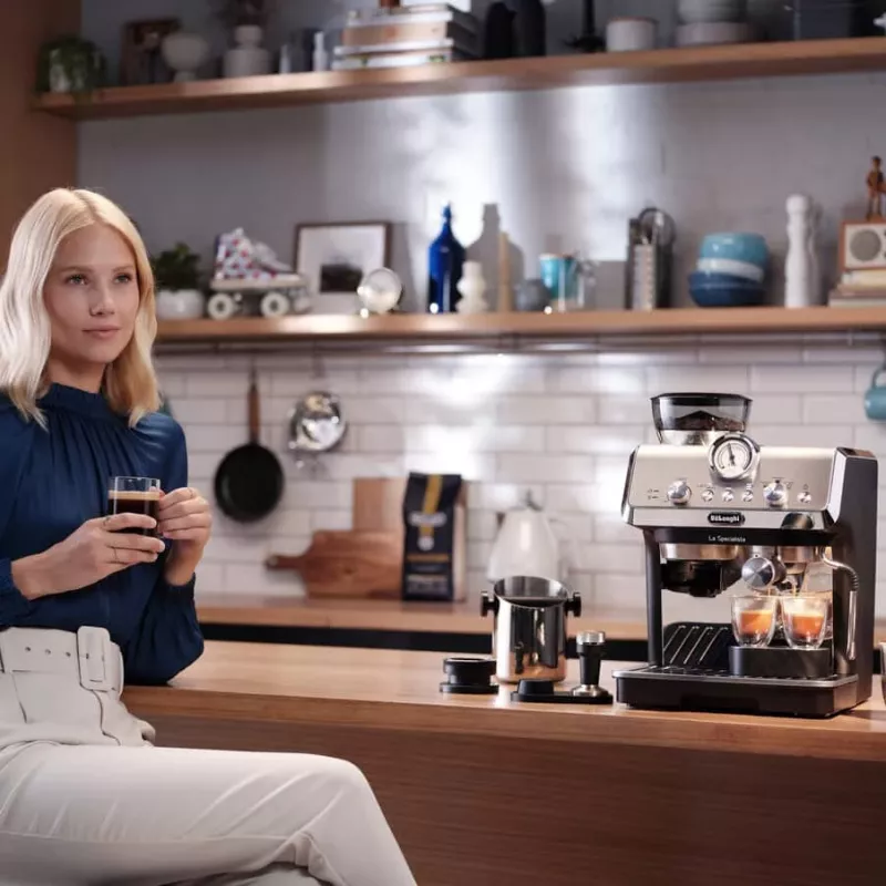 De’Longhi Dedica Arte EC9155.MB poloautomatický espresovač 2,5 L