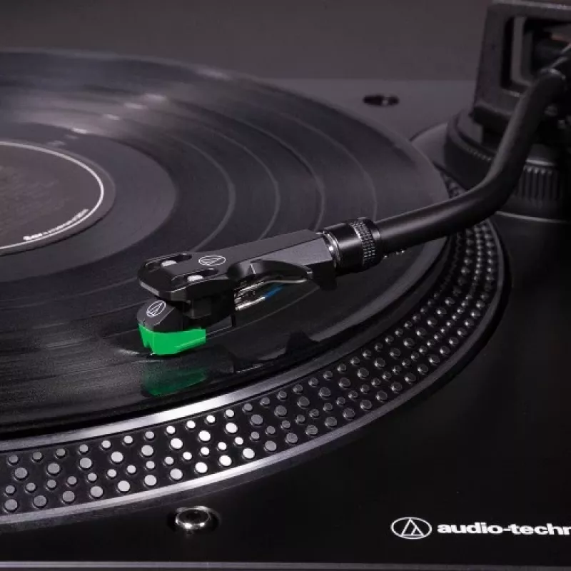 Audio-Technica AT-LP120XUSB gramofón s priamym pohonom (analógový a USB), strieborný