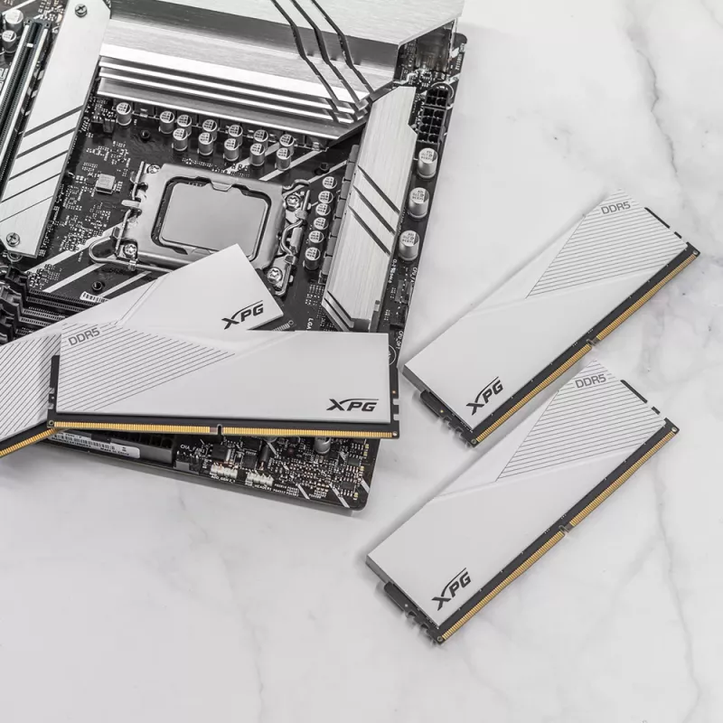 ADATA XPG Lancer Blade DDR5-6000 32 GB pamäťový modul, biely, AX5U6000C3032G-SLABWH