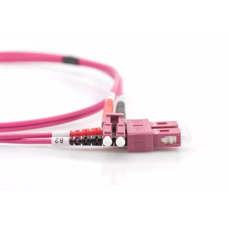 DIGITUS optický patch kábel, LC na SC multimódový OM4 - 50/125 µ, duplex, farba RAL4003, dĺžka 2 m