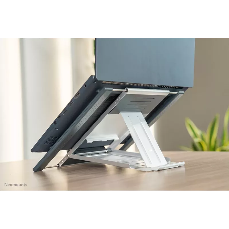 Neomounts NSLS100 stojan na notebook 10-22 palcov – skladací – kompaktný – univerzálny