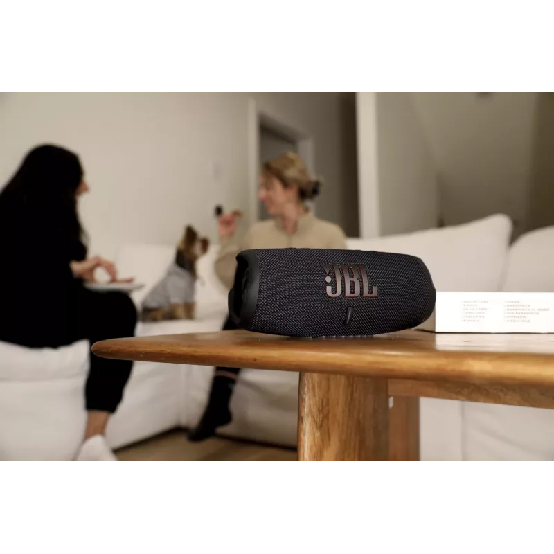 Prenosný stereofónny reproduktor JBL CHARGE 5 ČIERNA