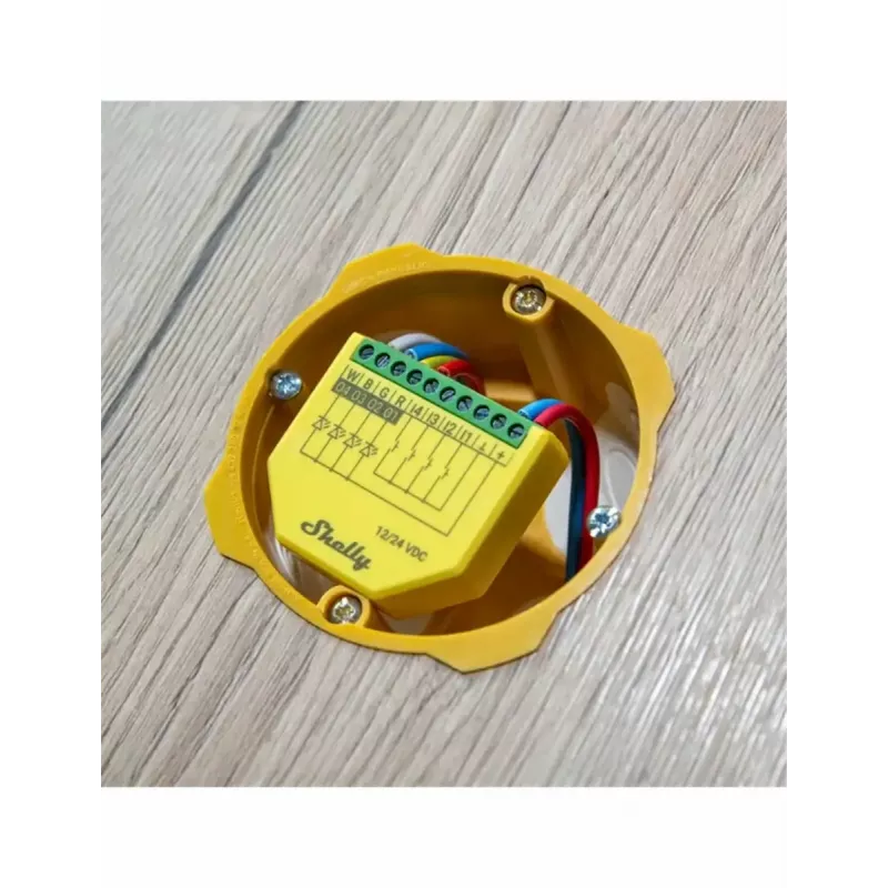 Shelly Plus RGBW PM Wireless Smart Light zelená žltá