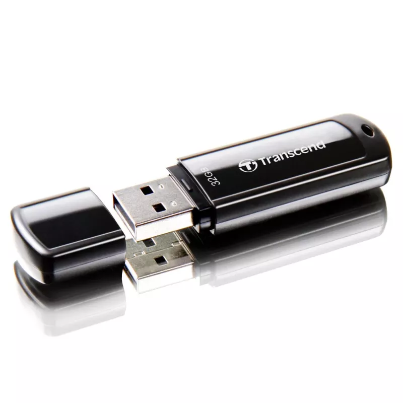 TRANSCEND Jetflash 700 - 32GB USB kľúč - USB 3.0 - čierny