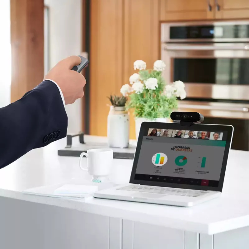 LOGITECH Spotlight prezentér – zlatý