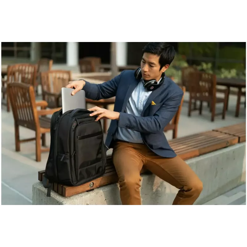 Batoh Kensington Contour 2.0 15,6 palca business batoh na notebook