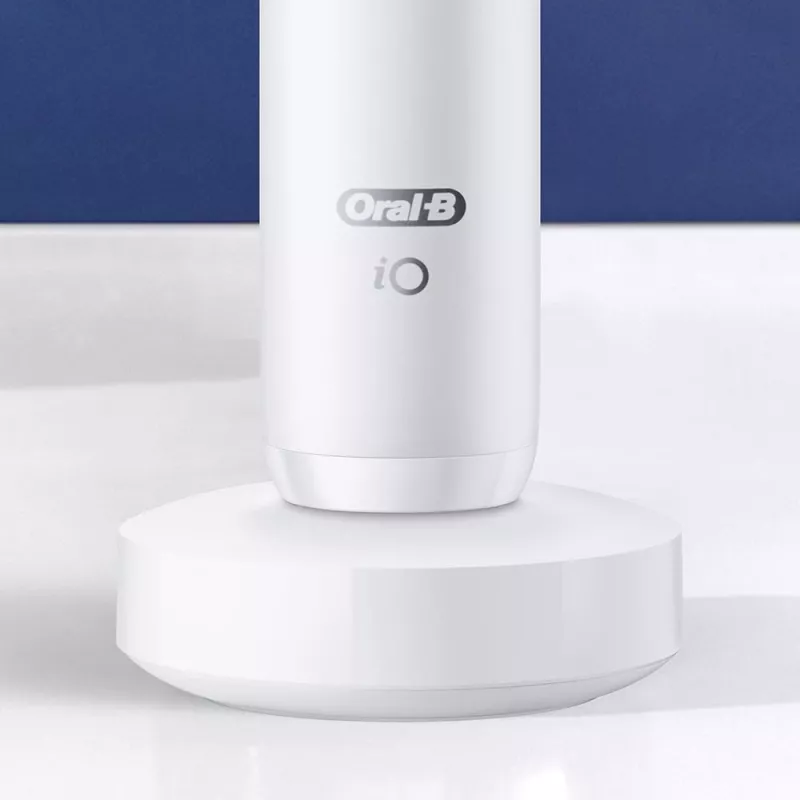 Oral-B iO elektrická zubná kefka dospelí rotačná zubná kefka biela