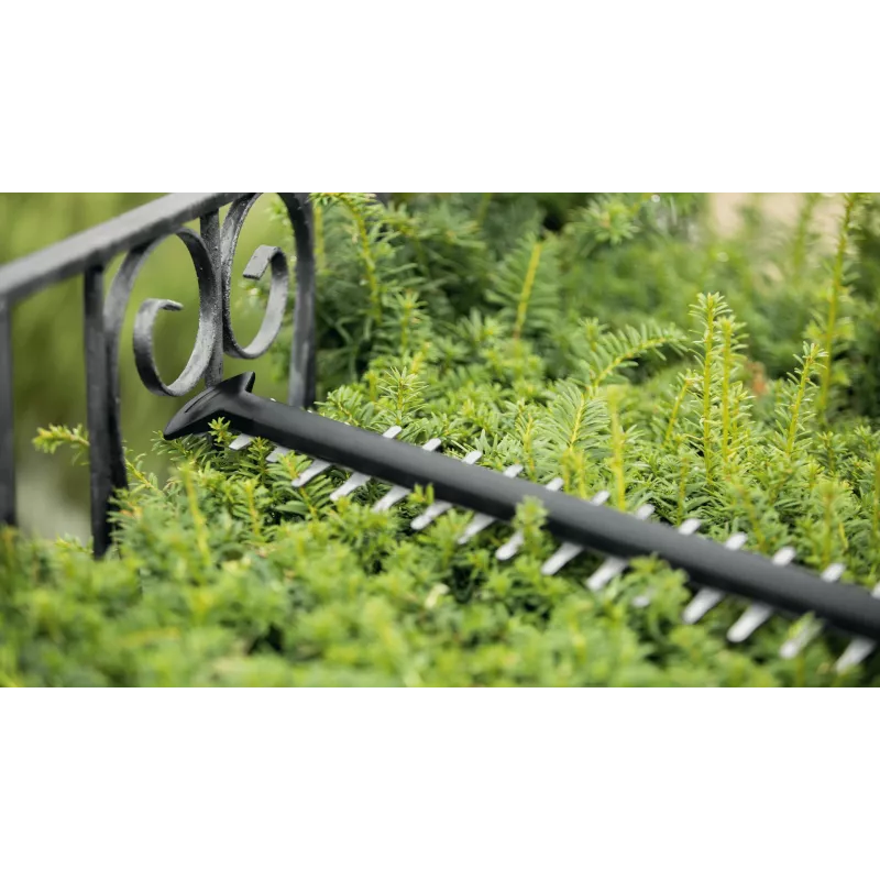 Bosch Universal HedgeCut 18V-50 jednoduchý nôž 2,6 kg
