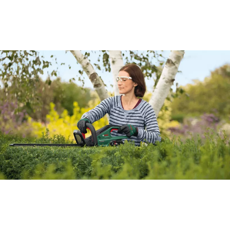 Bosch Universal HedgeCut 18V-50 jednoduchý nôž 2,6 kg