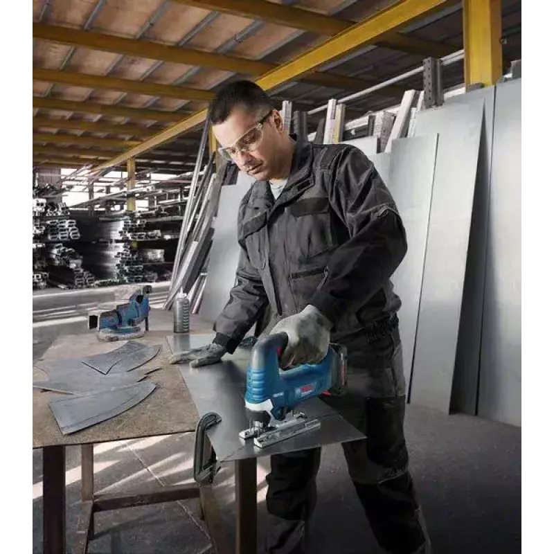 Bosch GST 18V-125 B Professional akumulátorová priamočiara píla