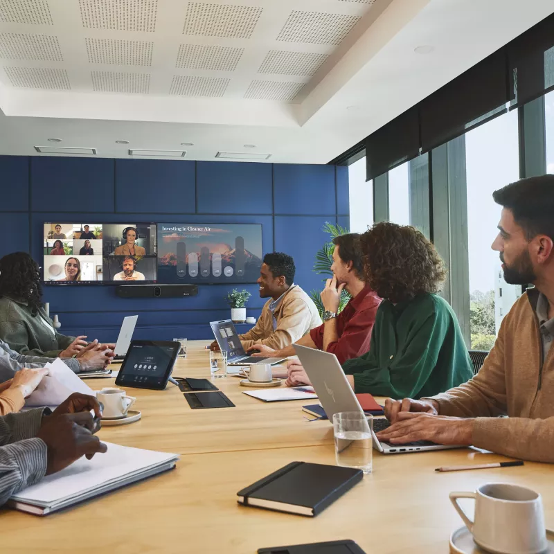 HP Poly Studio X72 All-In-One video bar bez rádiového modulu alebo napájacieho kábla TAA