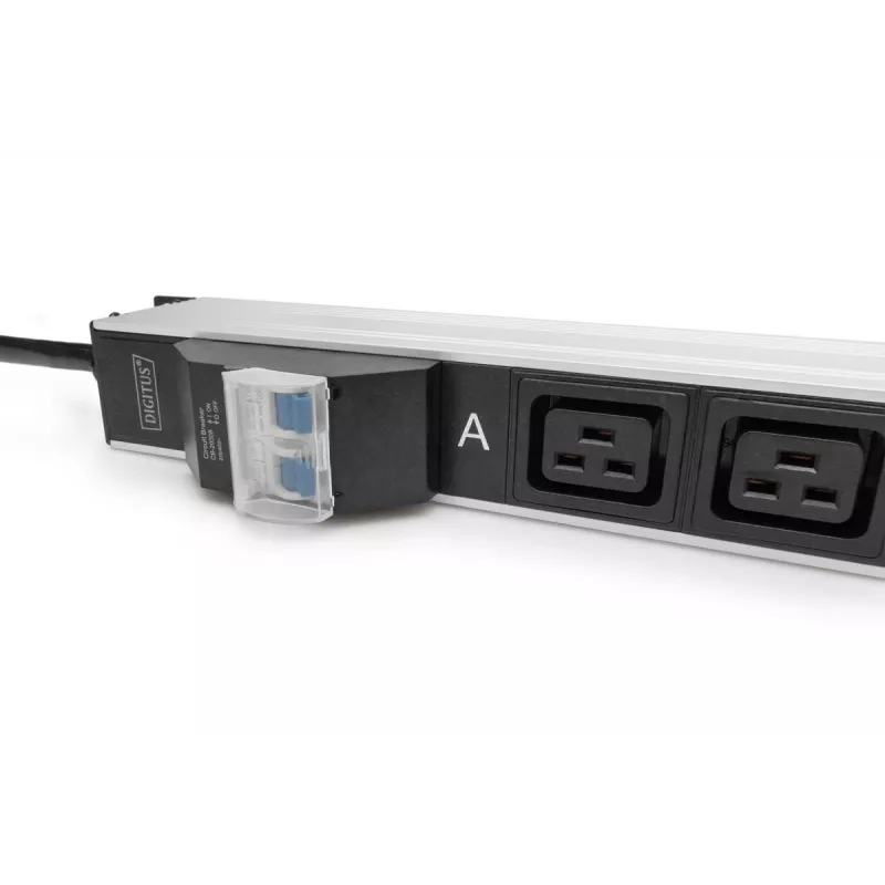 DIGITUS IT BASIC PDU. vertikálny. 32A. 24 x C13. 4 x C19