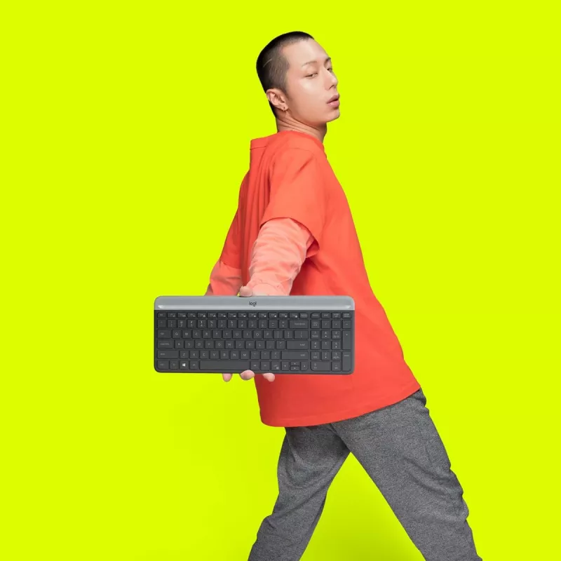 LOGITECH tenká bezdrôtová klávesnica a myš sada MK470 - grafitová - AZERTY belgická