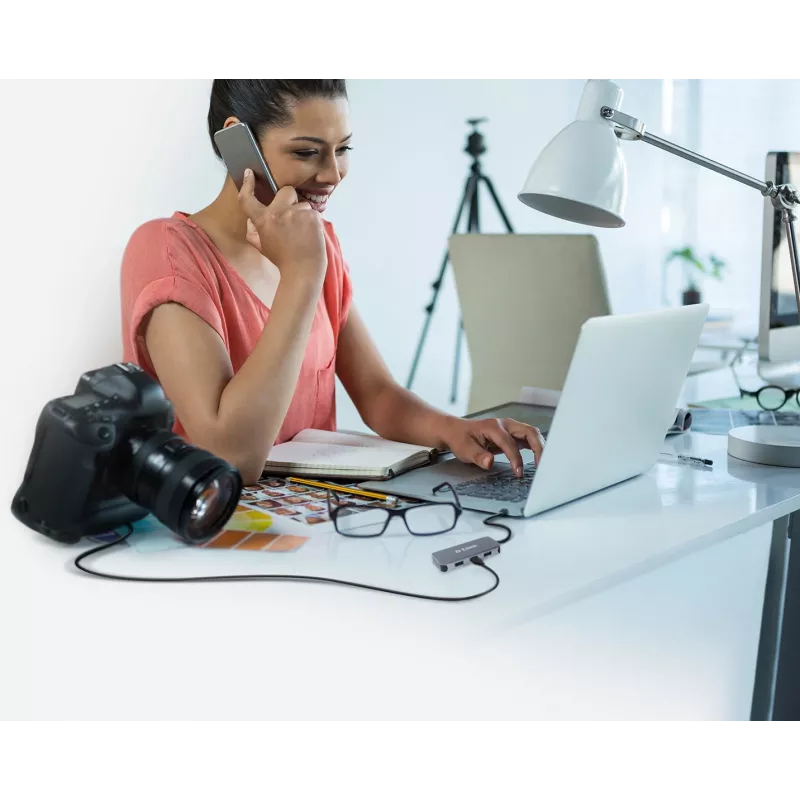 D-Link 6-in-1 USB-C hub s HDMI/Gigabit Ethernet/Power Delivery