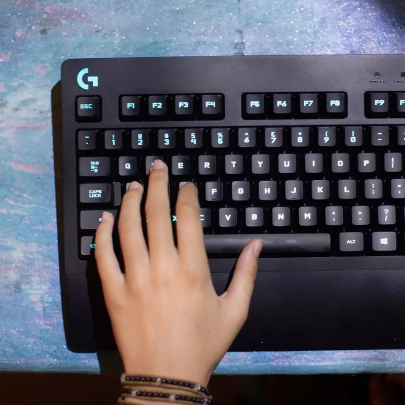 LOGITECH G213 Prodigy herná klávesnica USB - Azerty belgická
