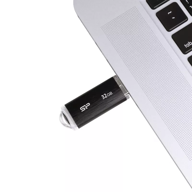 SILICON POWER Ultima U02 - 32 GB USB kľúč - USB 2.0 - čierna