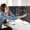 Dotykový monitor ALOGIC Clarity Max Touch 32C4KPDWT, 32 palcov, 3840x2160 4K UHD, 65 W Power Delivery, webkamera 8 MP, USB hub, čierny/strieborný