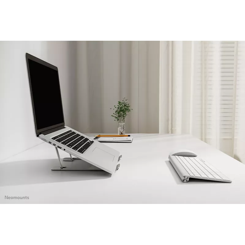 Neomounts NSLS085SILVER stojan na notebook 10–17 palcov – skladací – kompaktný – univerzálny
