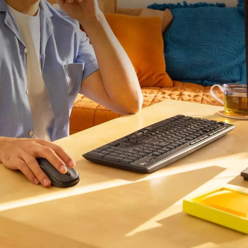 LOGITECH MK295 tichá bezdrôtová klávesnica/myš – grafit – Qwertz Swiss/Lux